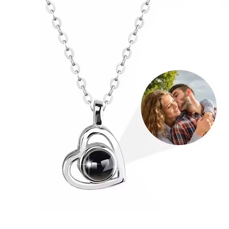 Silver heart pendant with photo projection crystal